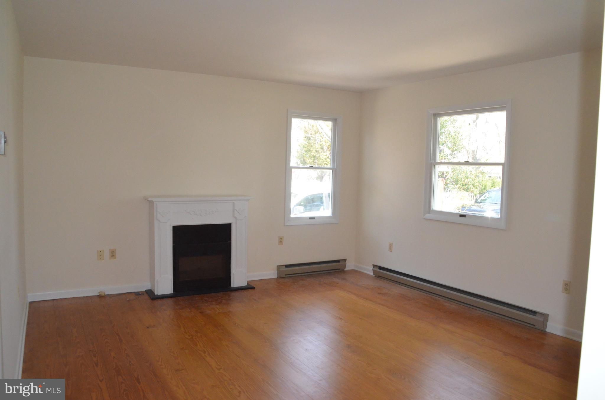 6292 Nelson Point Road Neavitt, MD 21652 - Photo 5 of 21 Living Room