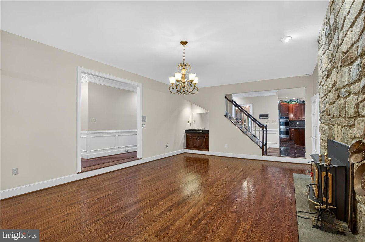 6612 Colchester Road Clifton, VA 20124 - Photo 21 of 93 Hardwood floors sparkle throughout the main level