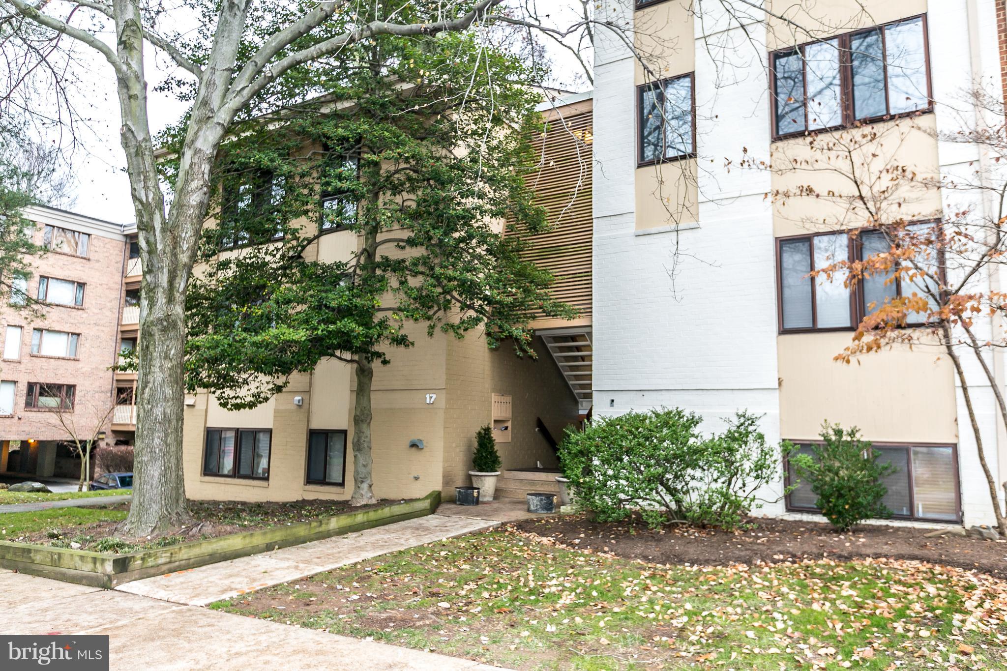17 Hamill Road, Unit 17D Baltimore, MD 21210 - Photo 1 of 7