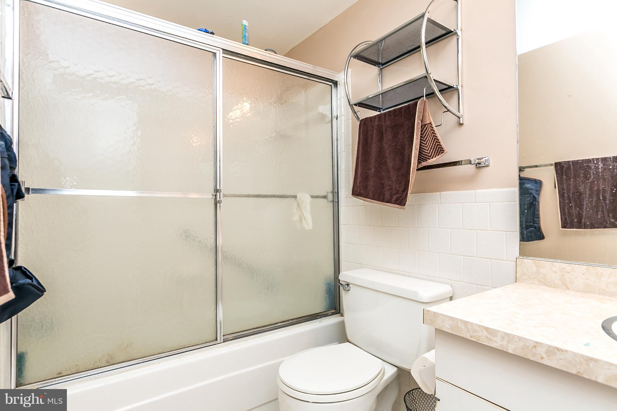 17 Hamill Road, Unit 17D Baltimore, MD 21210 - Photo 6 of 7