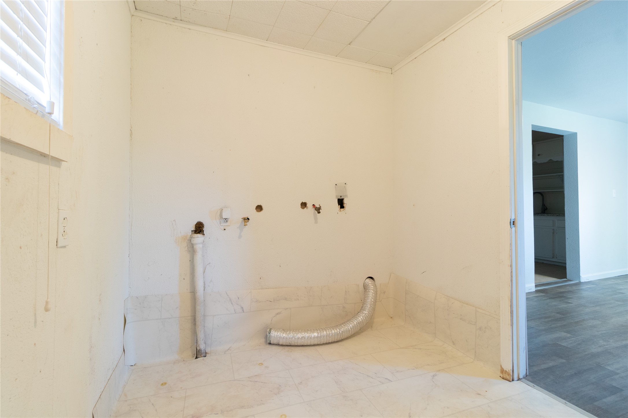 4425 Harding Drive Beaumont, TX 77703 - Photo 20 of 25 a bathroom with a shower