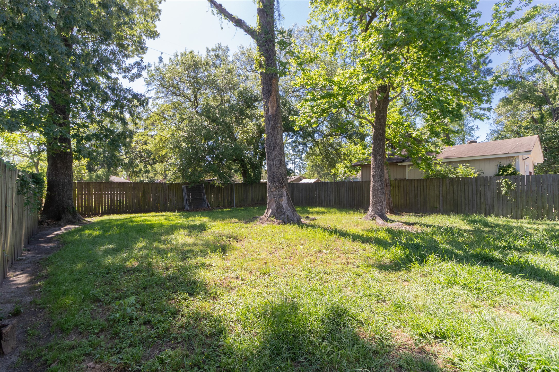 4425 Harding Drive Beaumont, TX 77703 - Photo 23 of 25 a view of backyard with green space