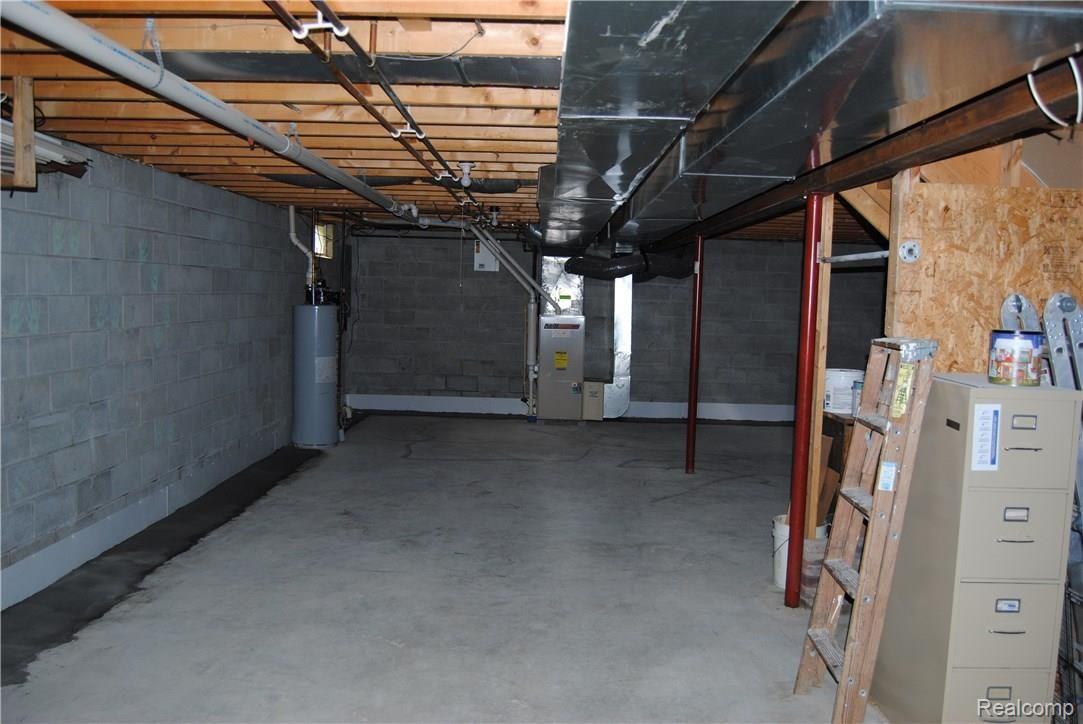 815 Morris Road Lapeer, MI 48446 - Photo 19 of 27 Basement 815 Morris Rd Lapeer MI 48446.JPG