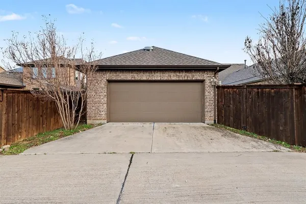 a view of backyard of house