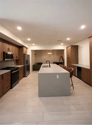 $1,175,000 | 16289 Dawn Way, Unit 208, Tustin, CA 92782