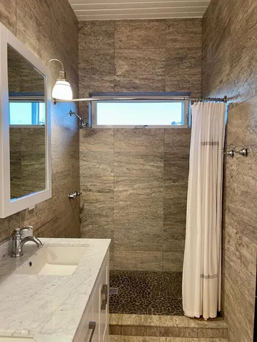 $899,000 | 215 Aahi Place, Kaunakakai, HI 96748