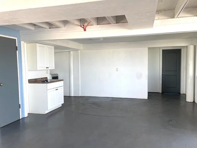 $899,000 | 215 Aahi Place, Kaunakakai, HI 96748