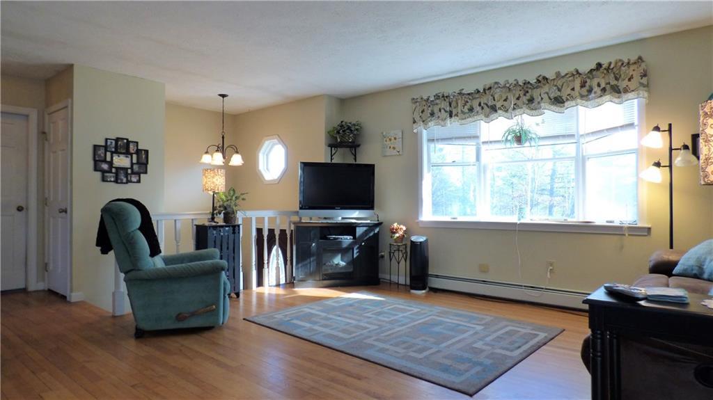 268 Fosters Point Road West Bath, ME 04530 - Photo 10 of 30 Living Room