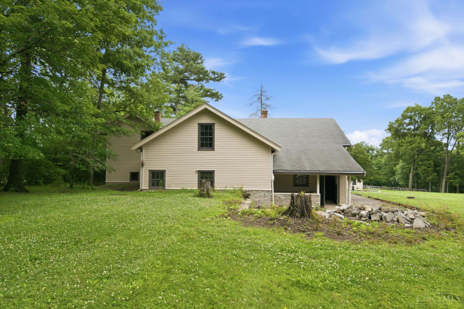 353 Oliver Road Wyoming, OH 45215 - Photo 6 of 25