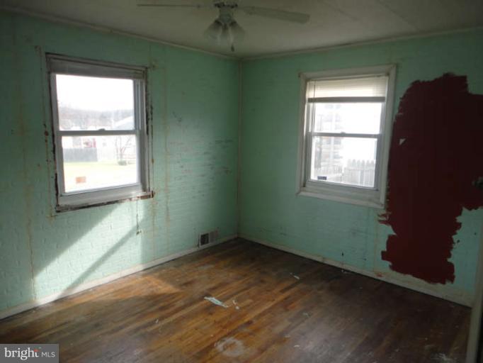 412 Elmwood Road Baltimore, MD 21206 - Photo 6 of 20 Bedroom