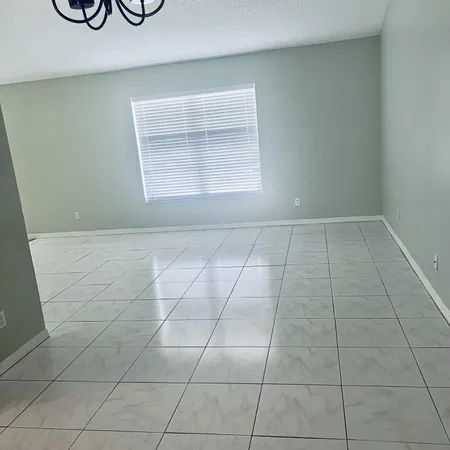 a view of a utility room