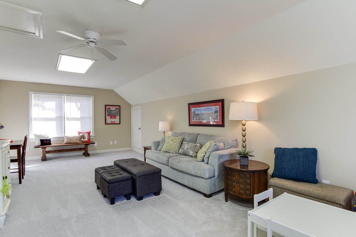 312 Dixie Trail Raleigh, NC 27607 - Photo 18 of 25 3rd Flr w/WalkIn Storage