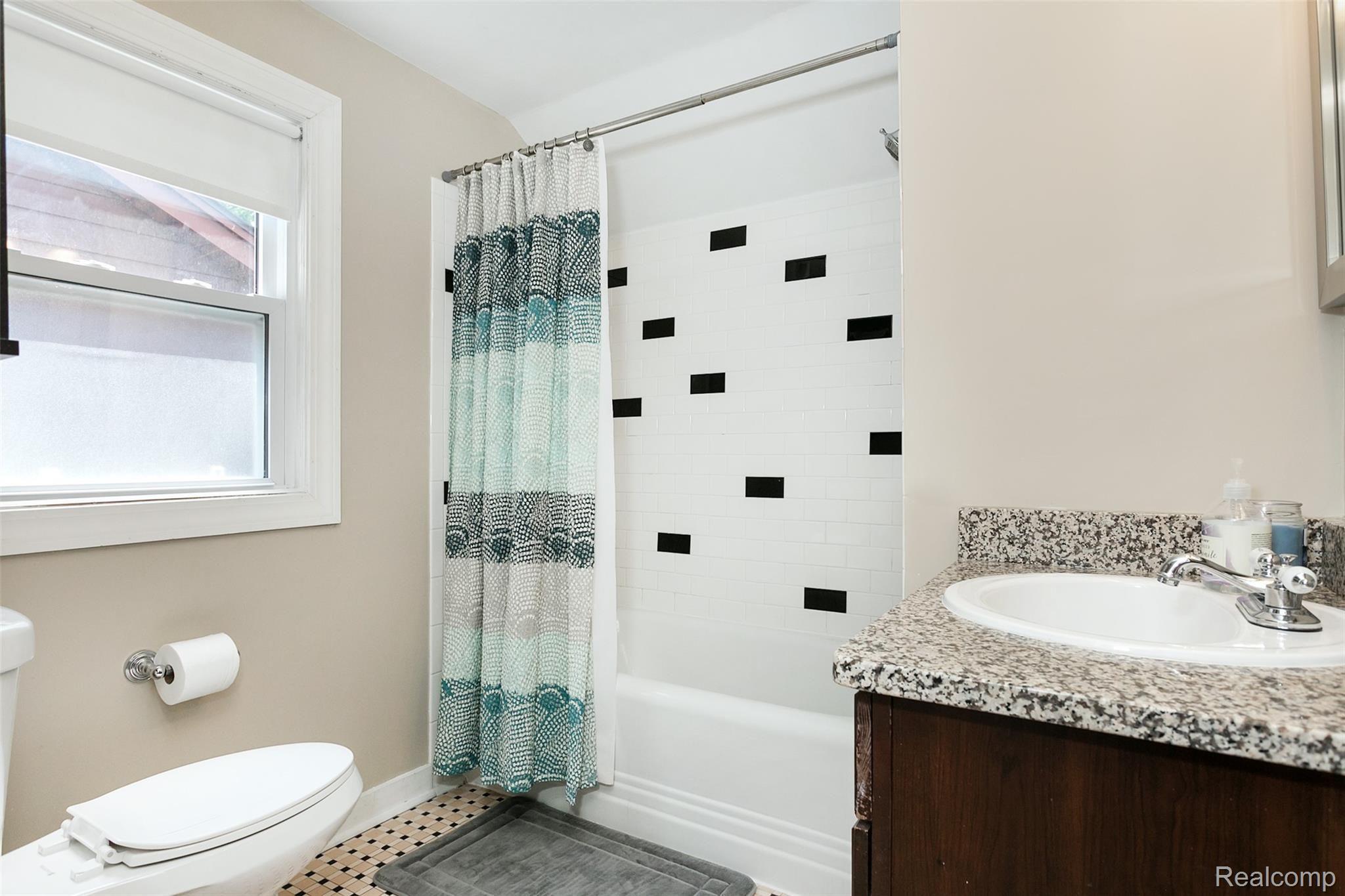 4441 Harvard Road Detroit, MI 48224 - Photo 22 of 26 Harvard-27.jpg