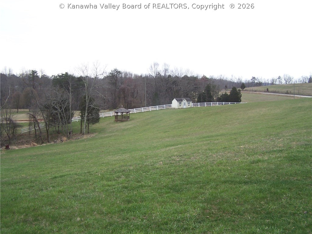 3151 Iva Durst Road Leon, WV 25123 - Photo 5 of 29 Gallery Image 5