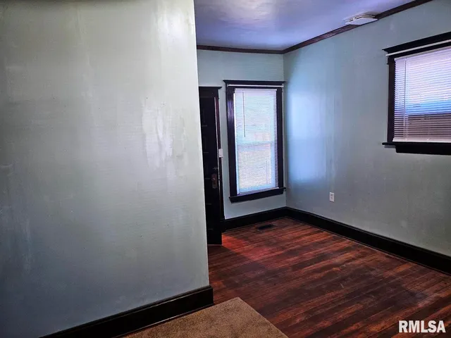 $115,000 | 517 East 2nd S Street, Carlinville, IL 62626