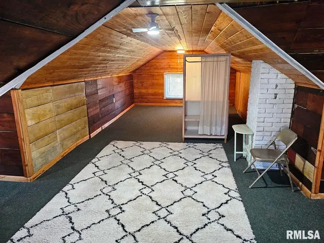 $115,000 | 517 East 2nd S Street, Carlinville, IL 62626