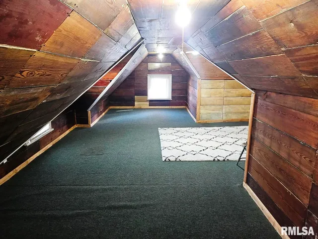 $115,000 | 517 East 2nd S Street, Carlinville, IL 62626