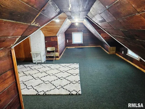 $112,500 | 517 East 2nd S Street, Carlinville, IL 62626