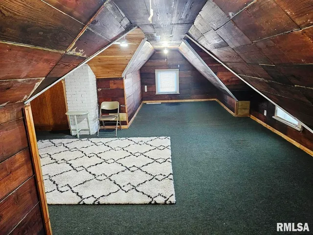 $115,000 | 517 East 2nd S Street, Carlinville, IL 62626