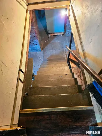 $115,000 | 517 East 2nd S Street, Carlinville, IL 62626