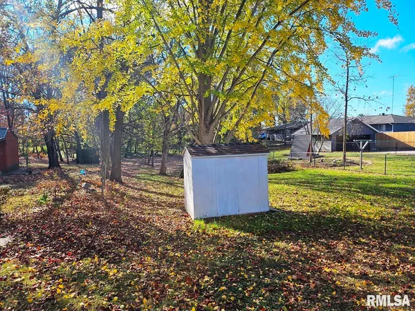 $112,500 | 517 East 2nd S Street, Carlinville, IL 62626