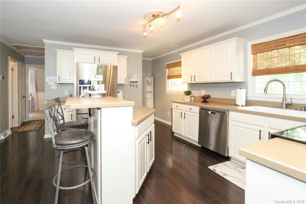 2417 Keziah Road Matthews, NC 28105 - Photo 11 of 34 Gallery Image 11