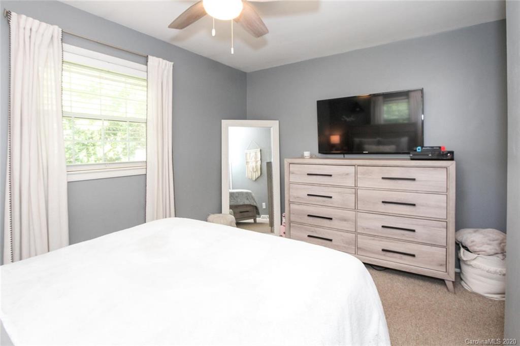 2417 Keziah Road Matthews, NC 28105 - Photo 16 of 34 Gallery Image 16