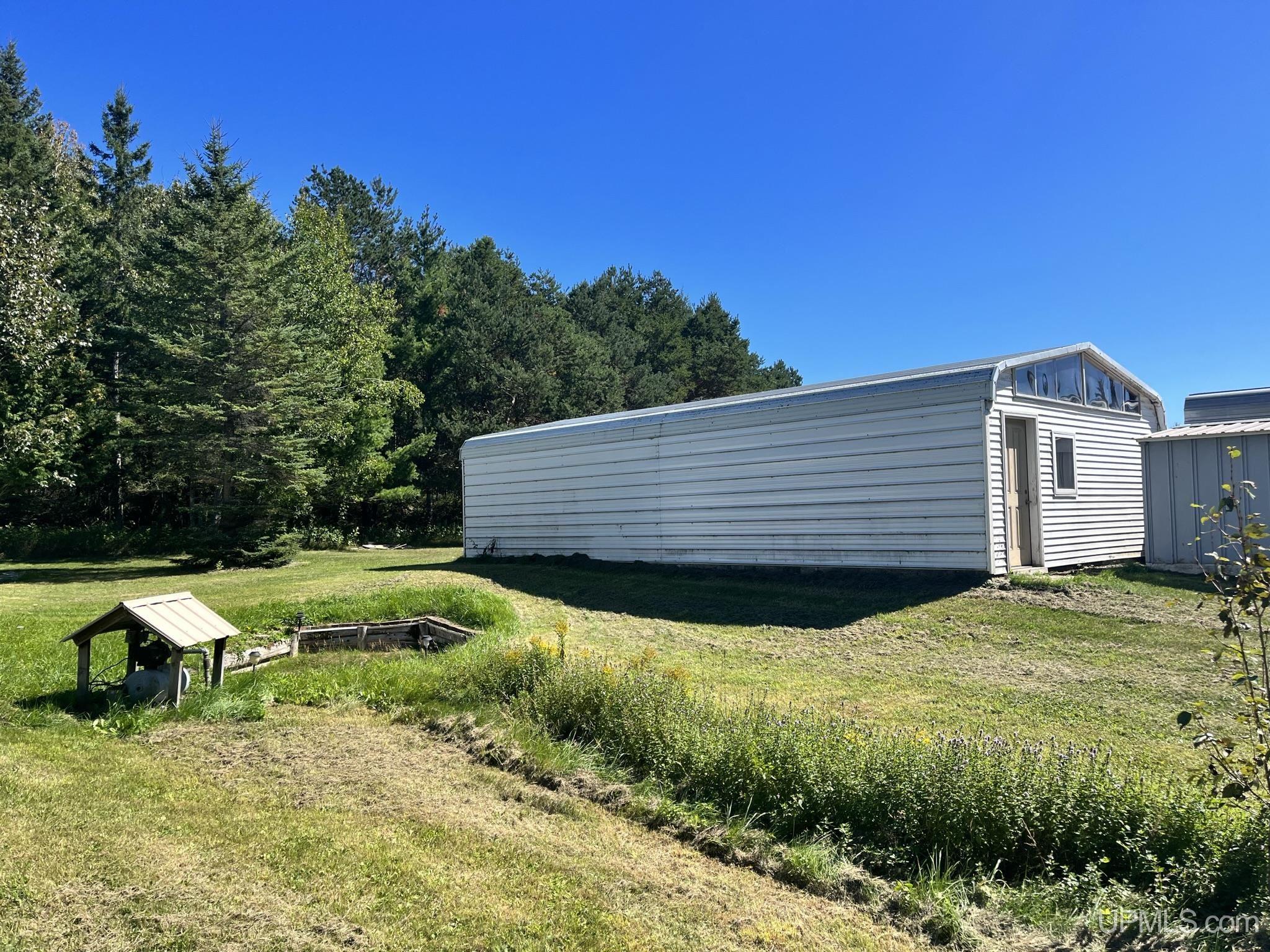 5049 N Gardapee Road Manistique, MI 49854 - Photo 4 of 43