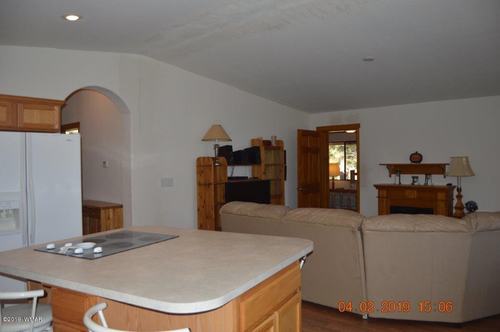 2256 Sunrise Road Overgaard, AZ 85933 - Photo 6 of 37 Gallery Image 6