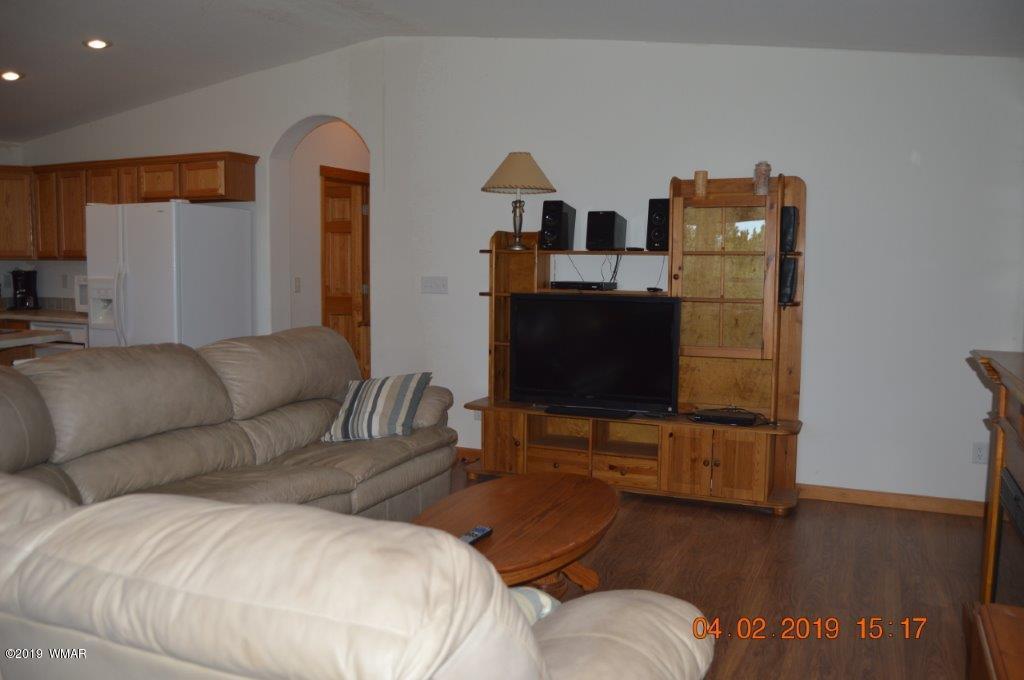 2256 Sunrise Road Overgaard, AZ 85933 - Photo 9 of 37 Gallery Image 9