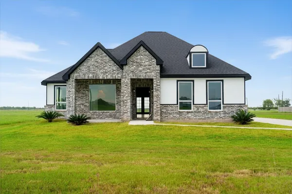 $488,000 | 395 Brahman Trail, Angleton, TX 77515