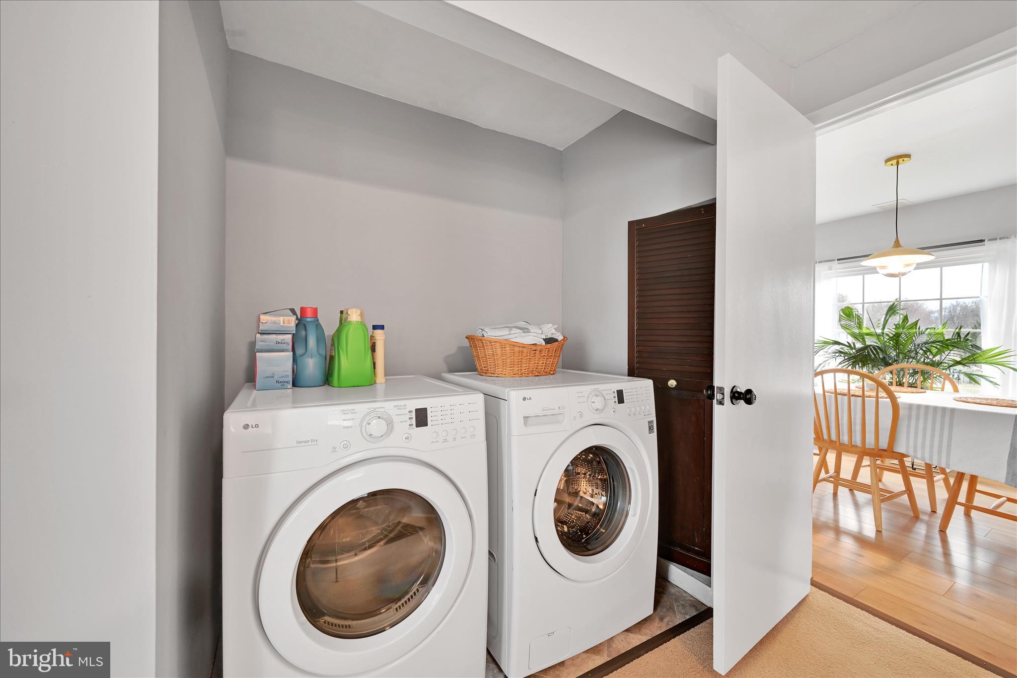 1428 Meade Street Reading, PA 19607 - Photo 23 of 29 a utility room with dryer and washer