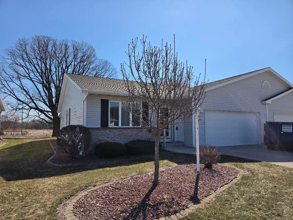 $247,900 | 2233 Knuell Street, Manitowoc, WI 54220