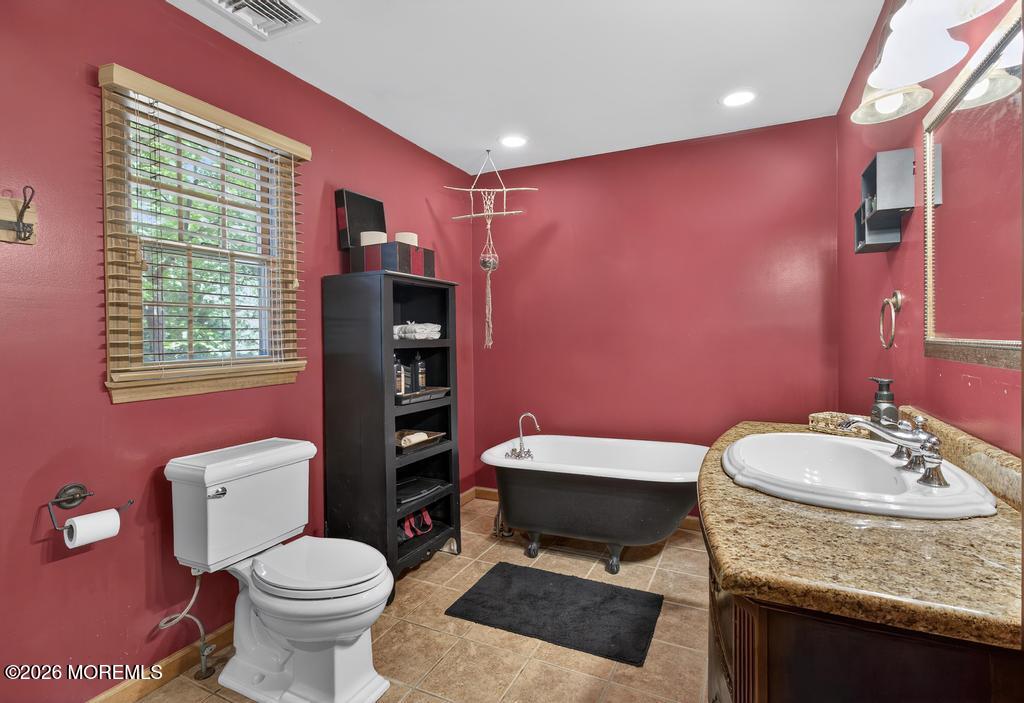 322 Kent Road Howell, NJ 07731 - Photo 41 of 53 2nd floor bathroom