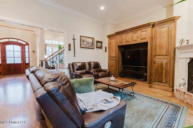 $1,150,000 | 101 Summer Lake Drive, Ridgeland, MS 39157