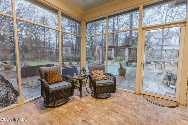 $1,150,000 | 101 Summer Lake Drive, Ridgeland, MS 39157