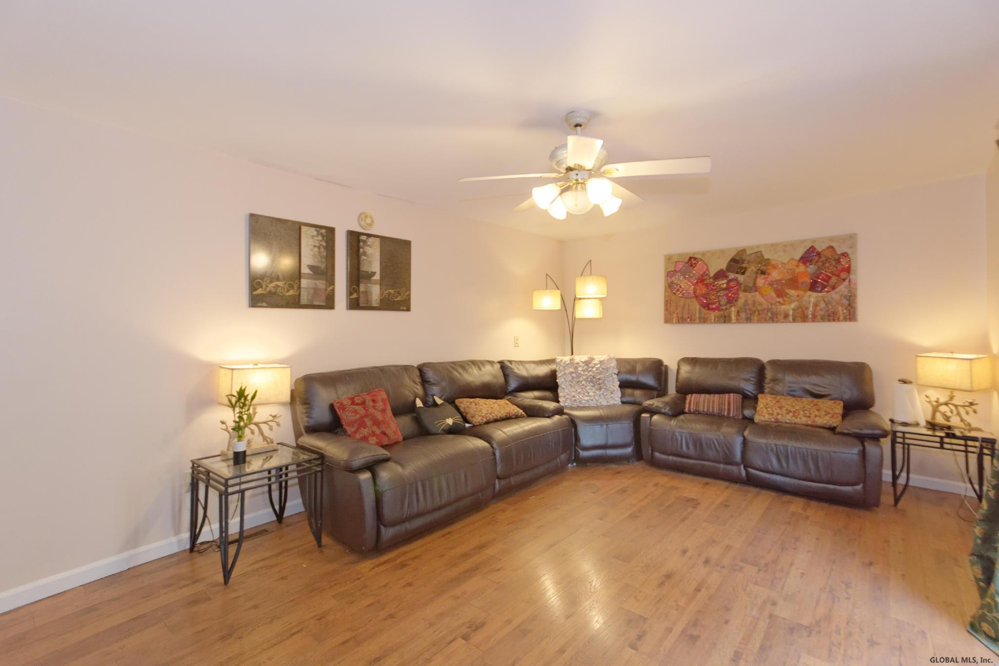 11 Rafaillo Drive Colonie, NY 12110 - Photo 18 of 45 Photo 18