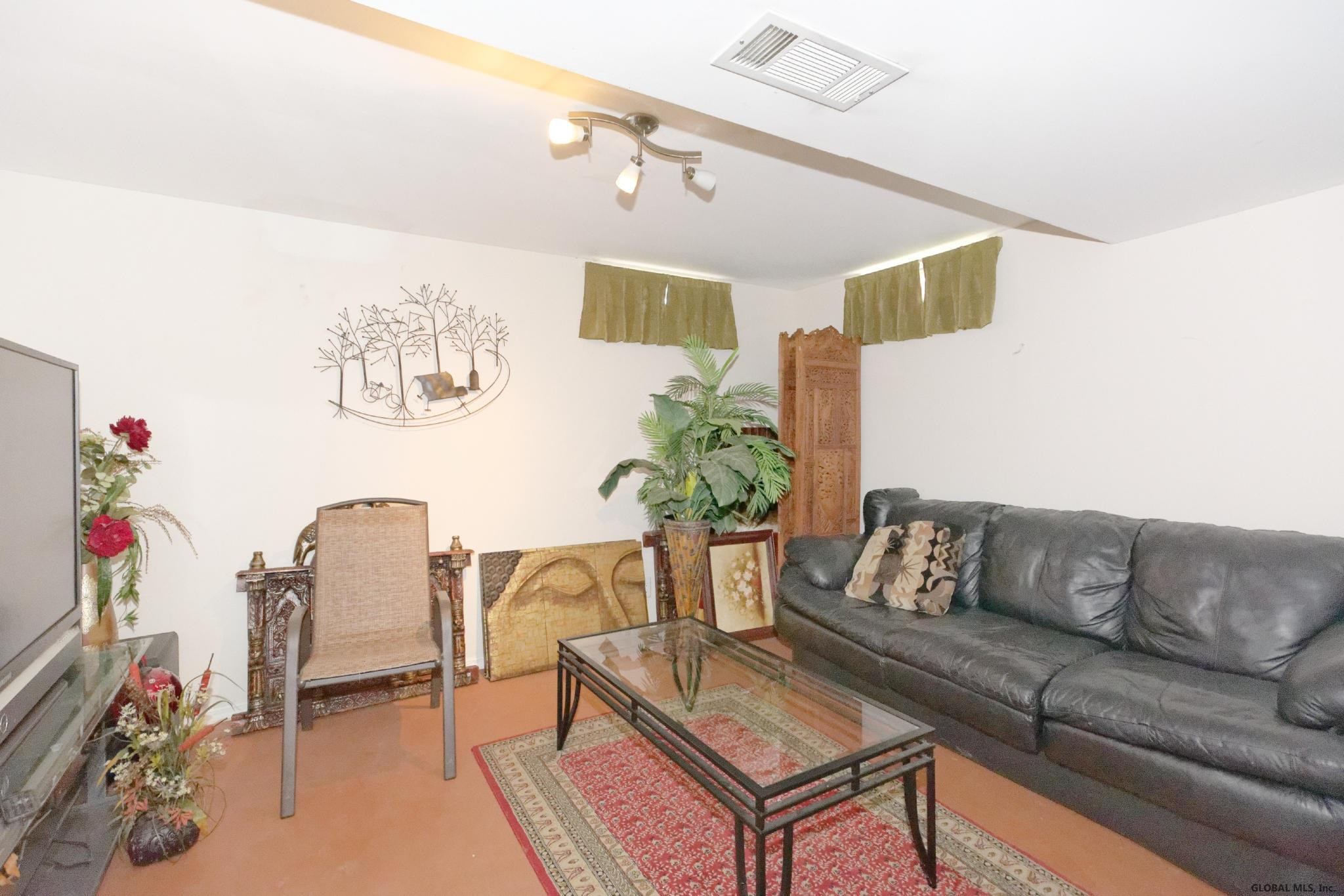 11 Rafaillo Drive Colonie, NY 12110 - Photo 33 of 45 Photo 33