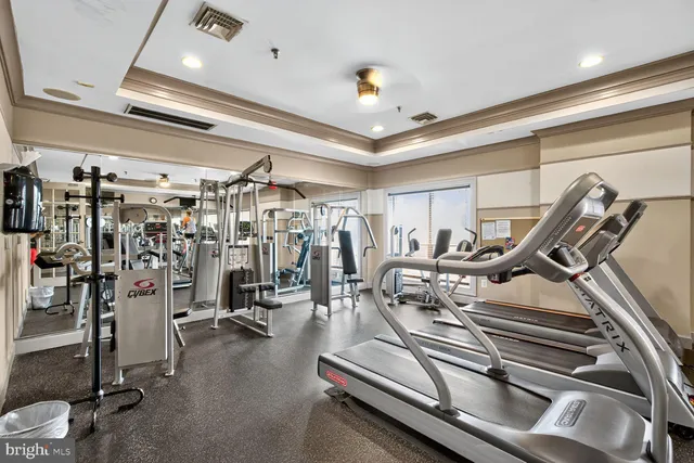 $2,350 | 4850 Eisenhower Avenue, Unit 202, Alexandria, VA 22304