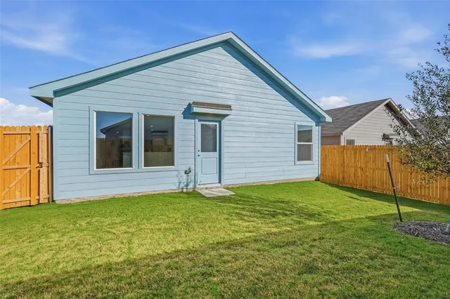 $1,575 | 3900 Pontchartrain Parkway, Sherman, TX 75090