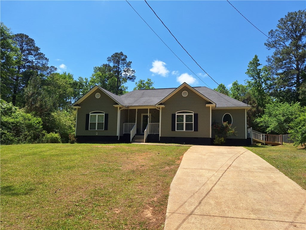 806 Springfield Drive LaFayette, AL 36862 - Photo 2 of 21 Gallery Image 2