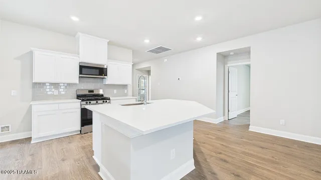 $288,500 | 118 Eden Rdg Road, Duson, LA 70529