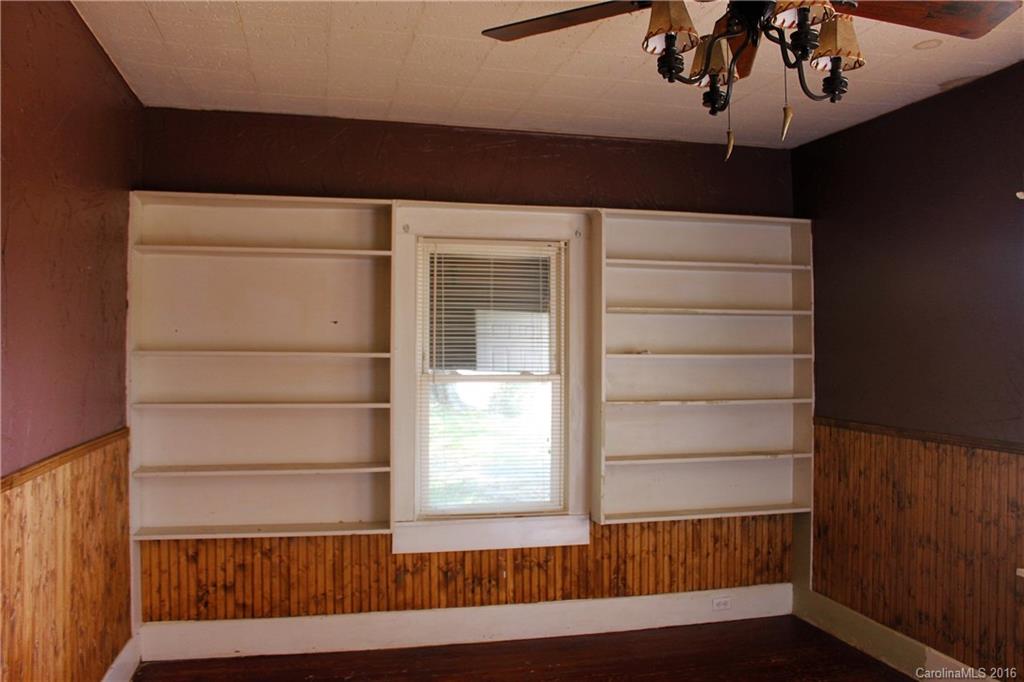 133 North Canton Road Canton, NC 28716 - Photo 3 of 19 a view of front door