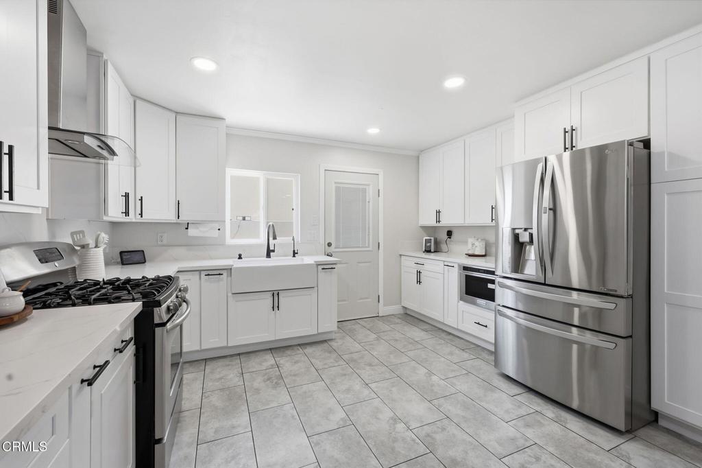 1300 Bluebell Street Oxnard, CA 93036 - Photo 19 of 43 Gallery Image 19