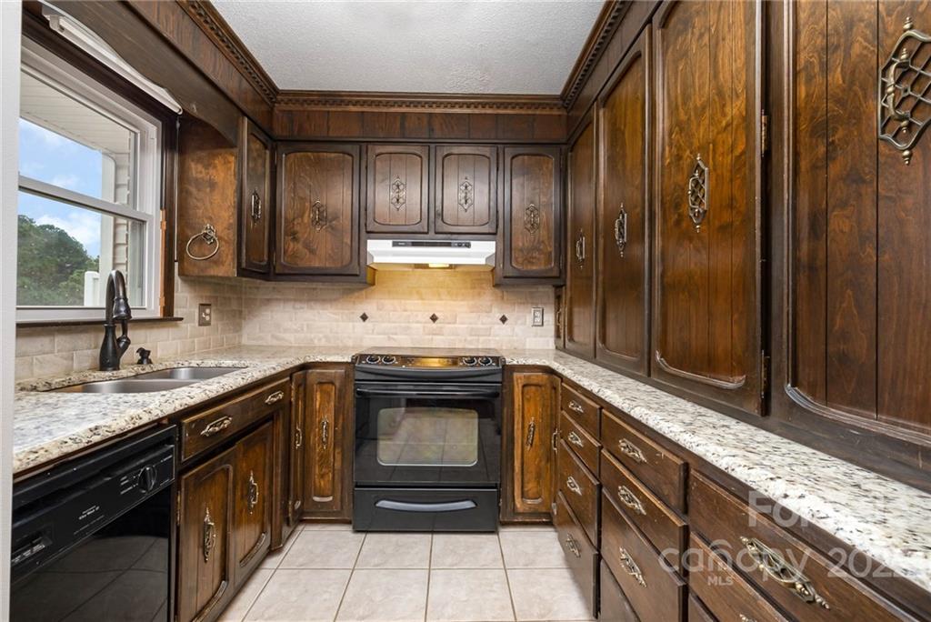 1814 Country Club Road Lincolnton, NC 28092 - Photo 12 of 30 Gallery Image 12