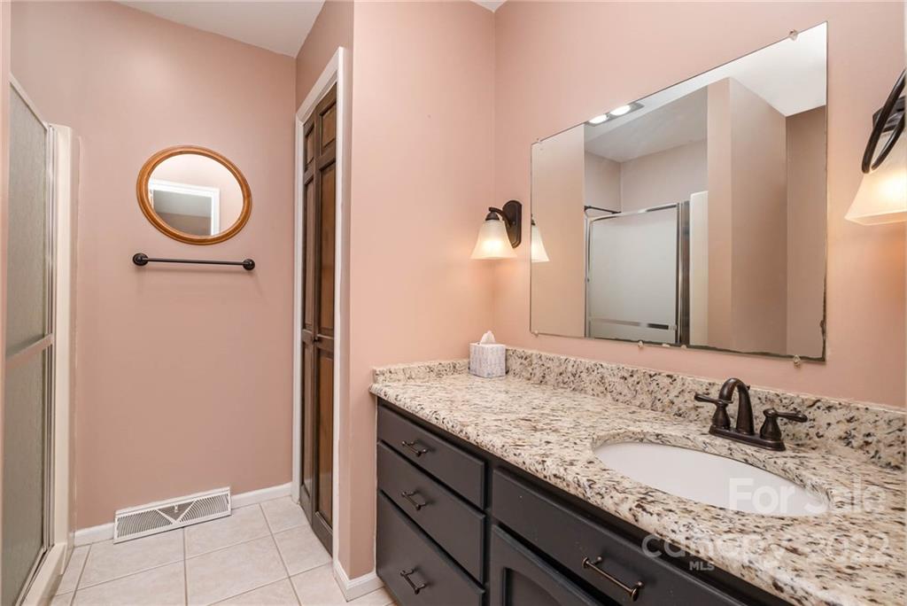 1814 Country Club Road Lincolnton, NC 28092 - Photo 19 of 30 Gallery Image 19