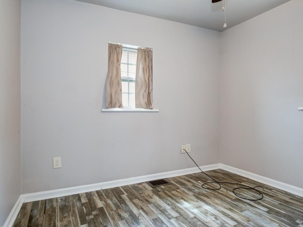 116 Riverview Avenue Aliquippa, PA 15001 - Photo 14 of 28 a view of room with window