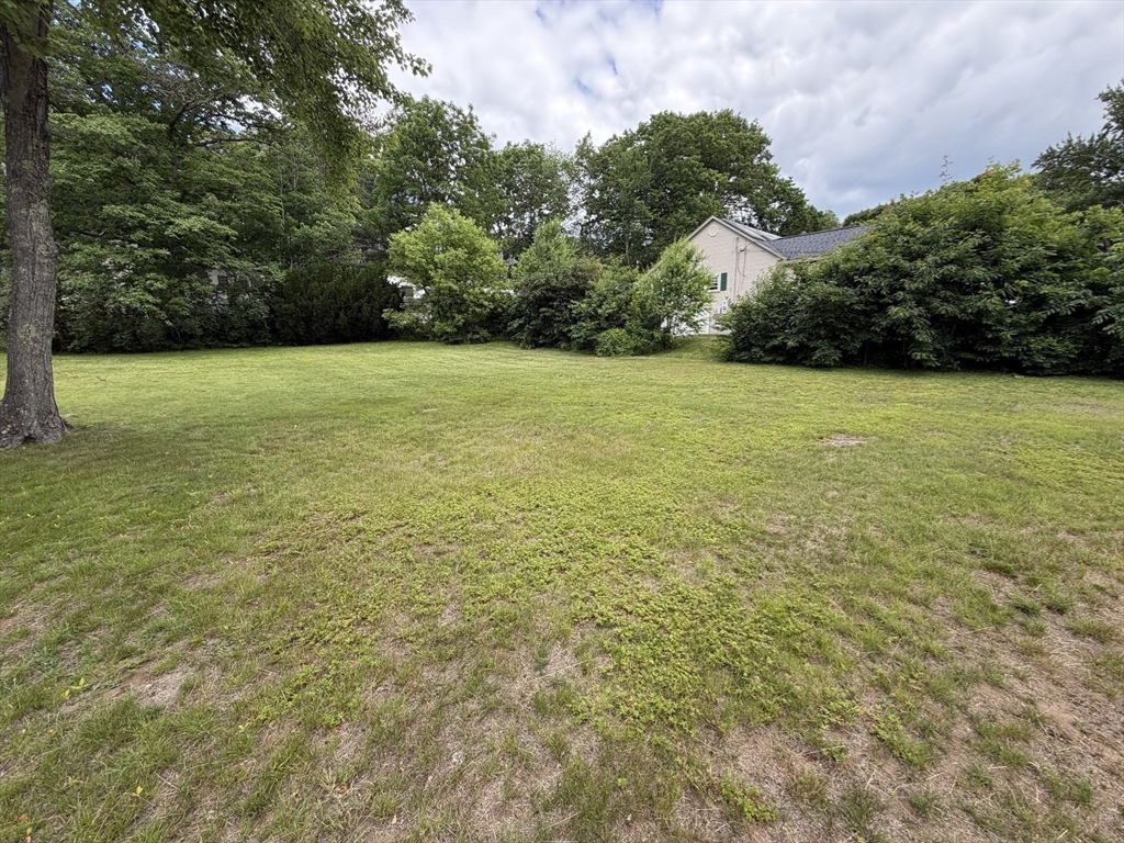 8 Nadeau Street Gardner, MA 01440 - Photo 28 of 33
