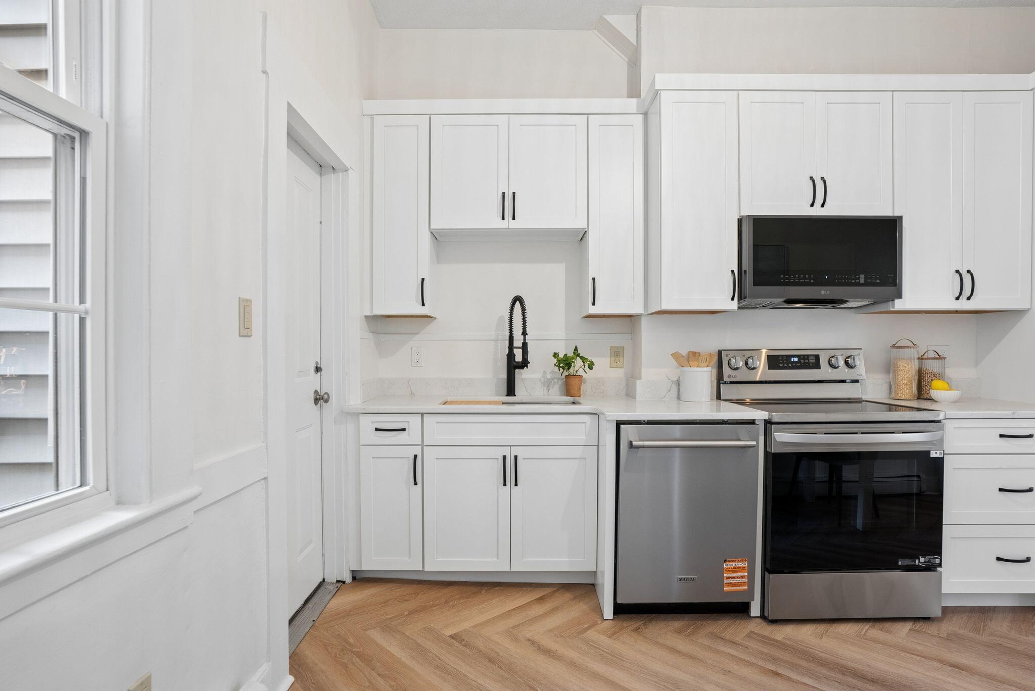 170 Clark Street, Unit 1 Portland, ME 04102 - Photo 19 of 31 DSC01915