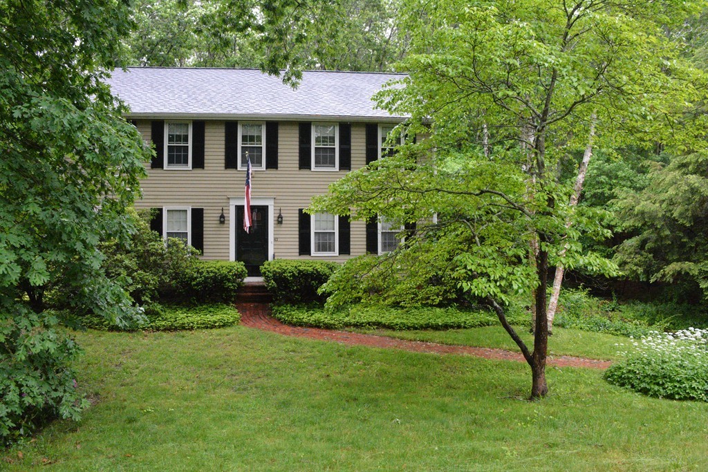 43 Cooke Road Plymouth, MA 02360 - Photo 2 of 20 Gallery Image 2